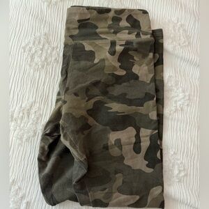 Wild Fable | Camo Jersey Leggings